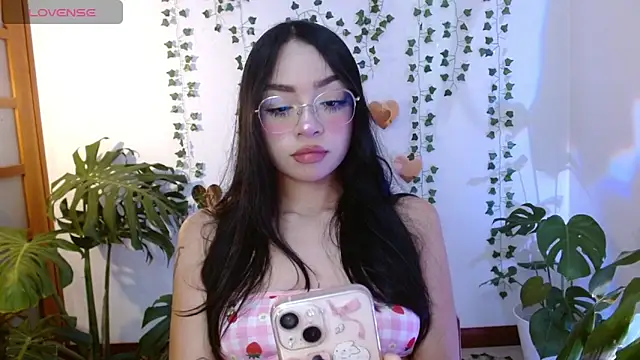 hellokitty  valery online show from May 3, 2:04 am