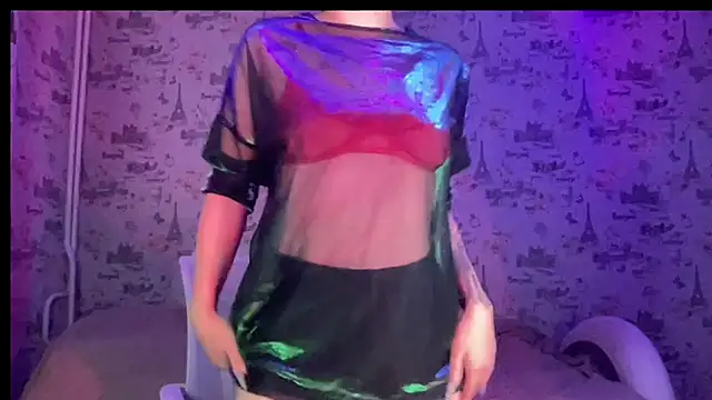 Just Scarlet  online show from October 11, 10:31 am