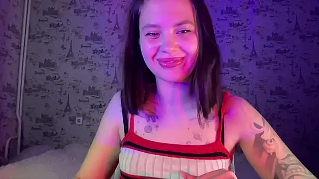 Just Scarlet  online show from October 15, 10:40 am