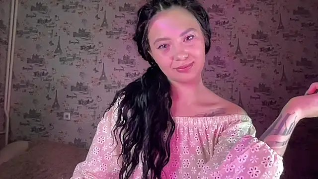 Just Scarlet  online show from October 4, 10:43 am