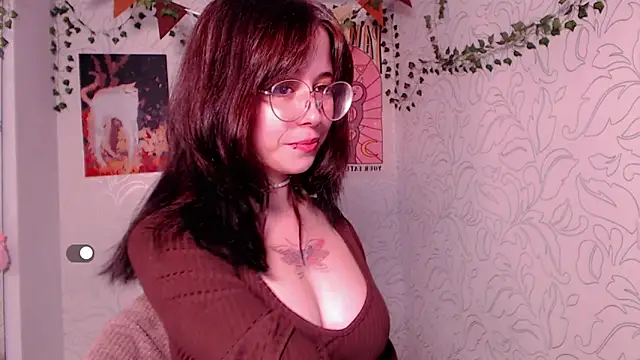 Snapshot of _miraclecattt_ chatting on October 13, 11:13 am miraclecattt online show from October 13, 11:13 am