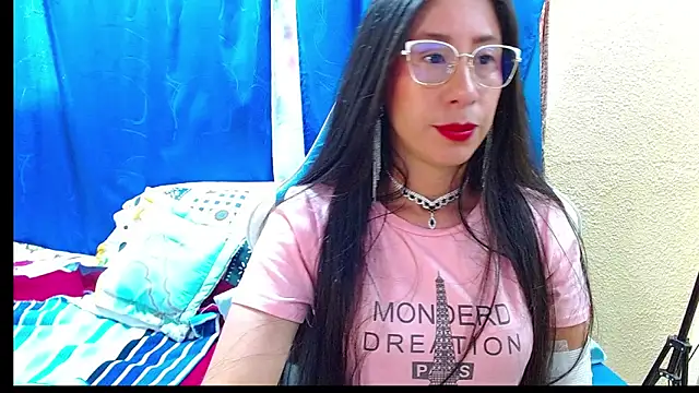 Gia leinn online show from June 22, 4:37 pm