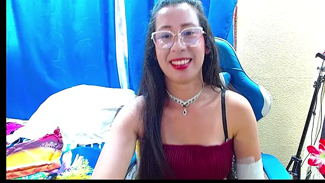 Gia leinn online show from June 24, 4:39 pm