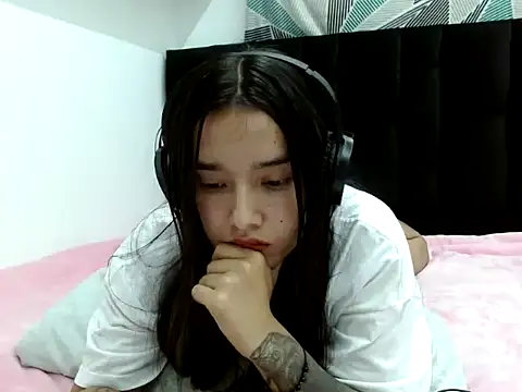 Snapshot of _luna_777 chatting on September 30, 2:28 am luna 777 online show from September 30, 2:28 am