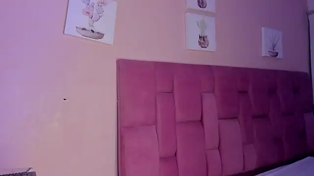 CHANELL 11INCHES online show from October 26, 11:44 pm