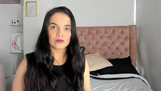 laura hotties online show from July 11, 1:00 pm