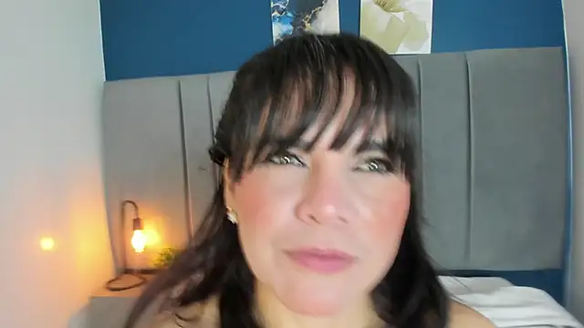 laura hotties online show from October 24, 1:40 pm