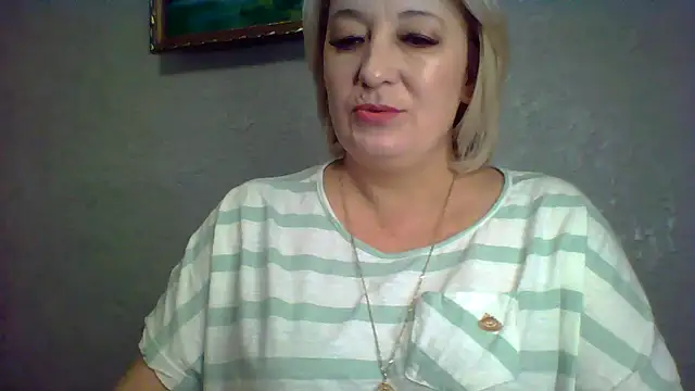 ArielXLoveresss online show from November 16, 8:27 am