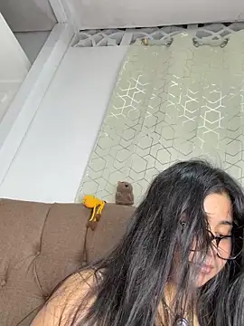 virginbrunette99 online show from May 13, 6:30 am