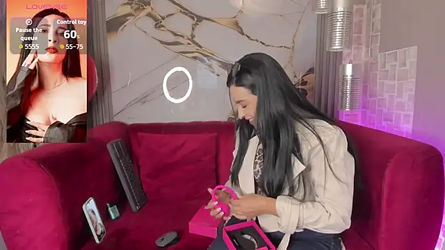 Bella williamss  online show from November 29, 8:13 pm