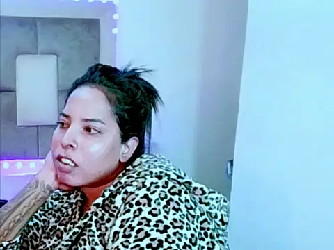 indiantopaz694u online show from June 10, 6:12 am