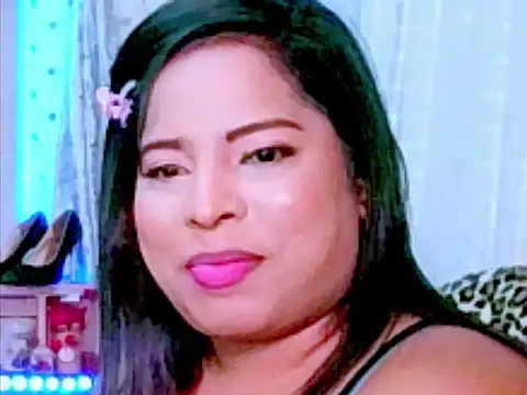 Snapshot of indiantopaz694u chatting on September 16, 6:32 am indiantopaz694u online show from September 16, 6:32 am