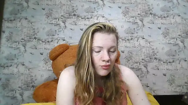 Eveline May online show from October 30, 4:30 pm