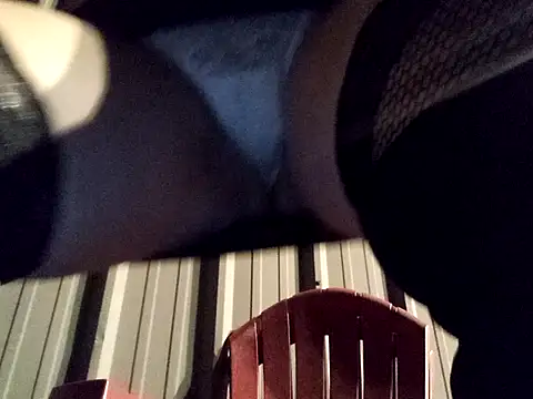 wetnwildforyou online show from November 18, 3:18 am