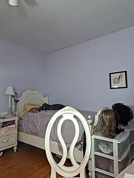 Victoriatv1 online show from April 25, 11:13 pm