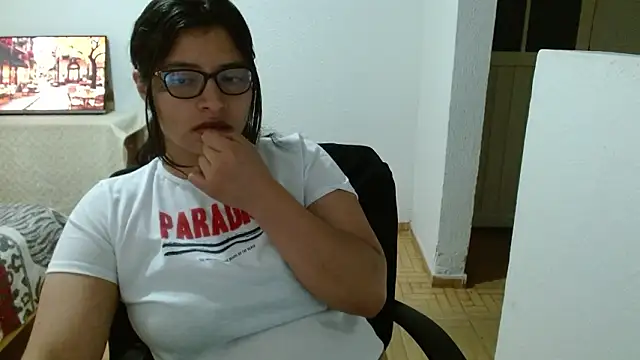 saralo   online show from March 6, 10:05 pm