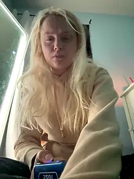 sluttypumpkin online show from September 19, 3:05 am