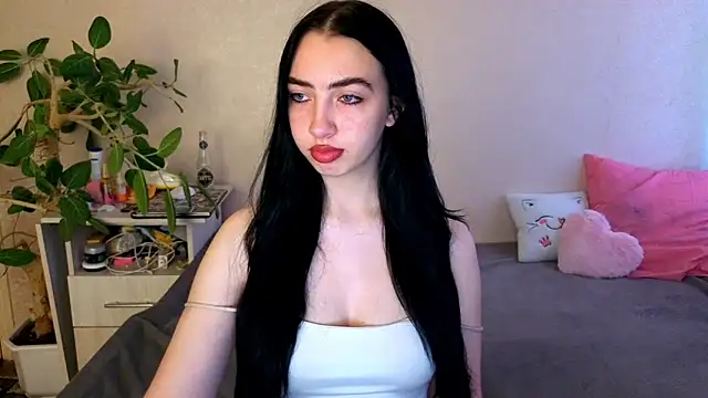 WildKittenX  online show from June 20, 4:16 am