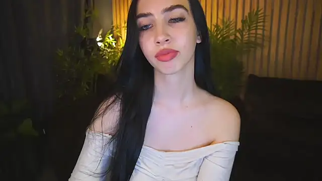 WildKittenX  online show from October 21, 1:59 pm