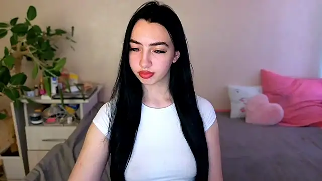 WildKittenX  online show from June 25, 5:12 am