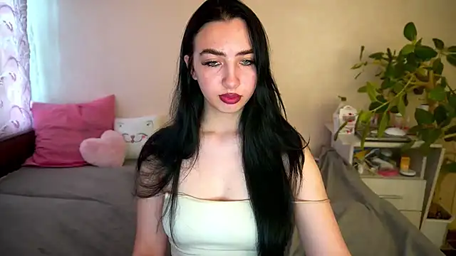 WildKittenX  online show from July 4, 4:41 am