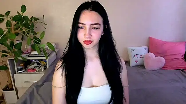 WildKittenX  online show from July 1, 4:23 am