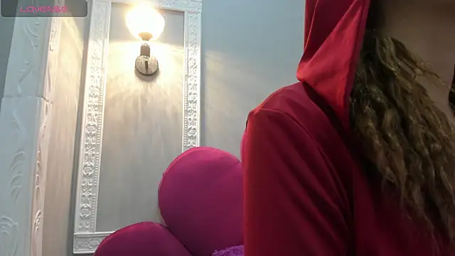 Bonniie 22 online show from January 15, 2:45 pm