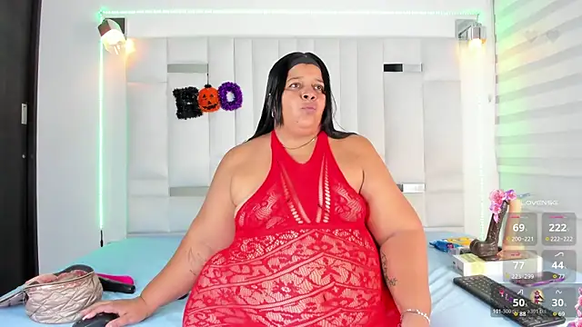 LunaaSweett online show from October 24, 2:18 am