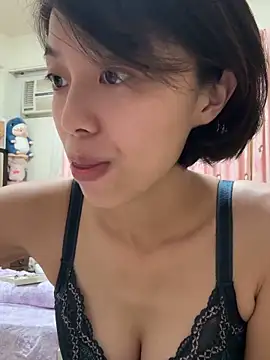 ladypaggy online show from May 1, 2:42 pm
