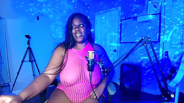 lovelyenigma365 online show from May 2, 6:39 am