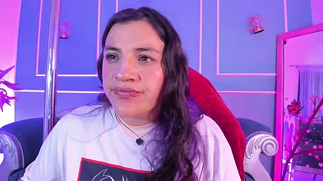 TaraTaylorr online show from February 15, 7:51 am