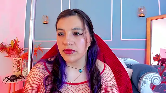 TaraTaylorr online show from April 30, 3:01 am