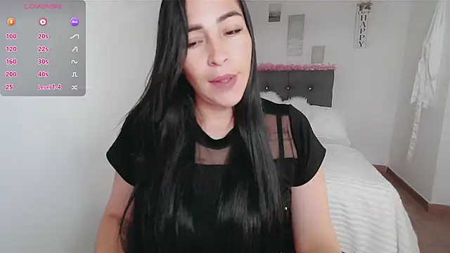 luna lgomez  online show from October 7, 12:09 pm