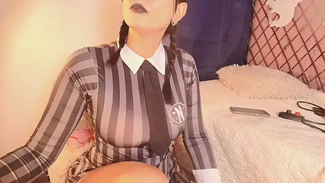 HotAlana  online show from October 29, 3:14 pm