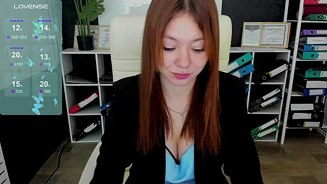Snapshot of meow_mellie chatting on October 9, 2:05 am meow mellie online show from October 9, 2:05 am