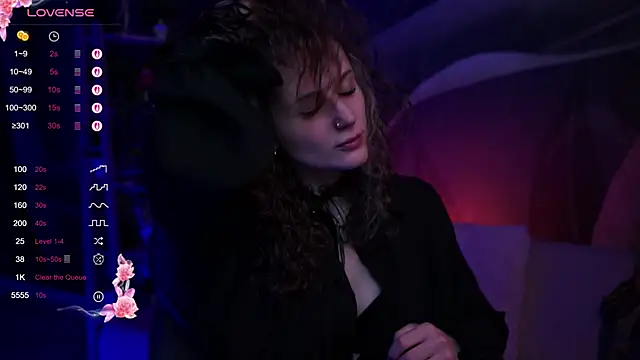 OliviaMcClean online show from October 24, 8:38 pm