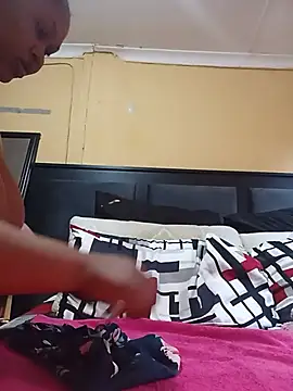 JuicyMilkyTizzy online show from June 10, 7:40 am