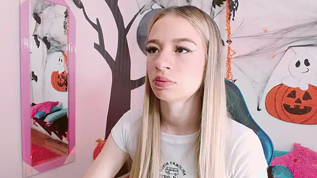 hannah 026 online show from October 20, 10:51 am