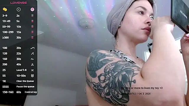Snapshot of autumnb712 chatting on October 3, 2:33 pm autumnb712 online show from October 3, 2:33 pm