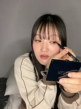 MinaKubo online show from May 21, 9:51 am