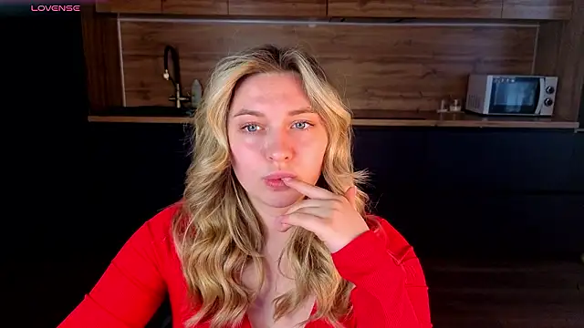 christie luv online show from March 14, 2:18 pm