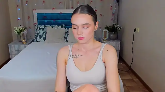 EmelyMason online show from December 20, 1:04 pm