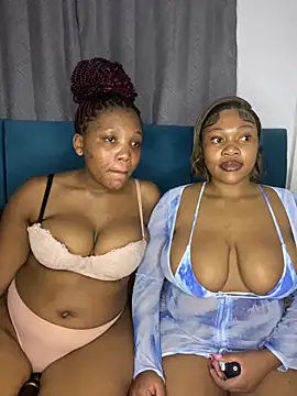 Snapshot of CuteSexyBoobz chatting on September 12, 9:22 pm CuteSexyBoobz online show from September 12, 9:22 pm
