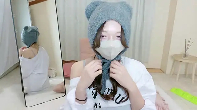 mami-pokoch online show from November 7, 12:55 pm