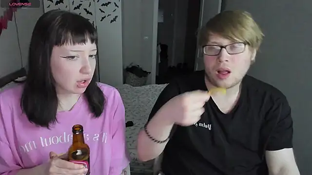 JayMollyy online show from April 25, 5:32 pm