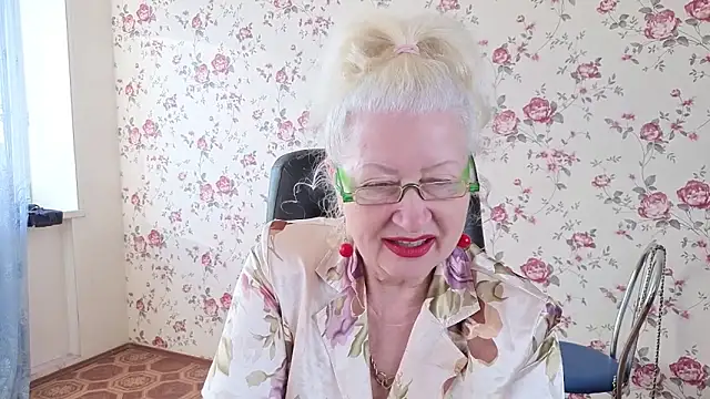 Maya Mayflower online show from September 15, 4:10 am