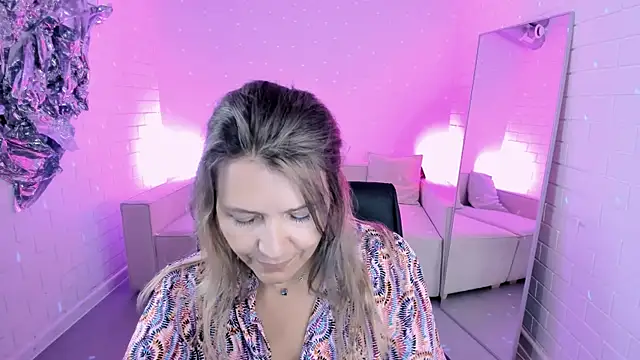 NicoleHitman online show from June 29, 1:11 pm