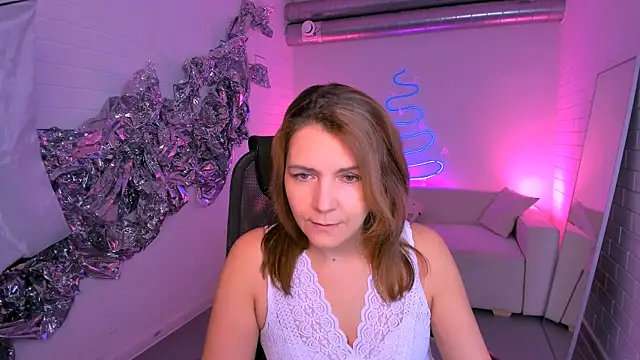 NicoleHitman online show from January 13, 1:15 pm