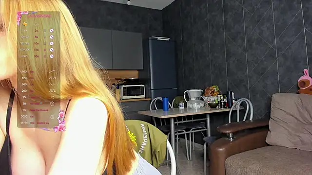Snapshot of EvaTheHeart chatting on October 2, 3:06 pm EvaTheHeart online show from October 2, 3:06 pm