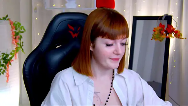 Ashley Nicks online show from November 1, 2:05 am